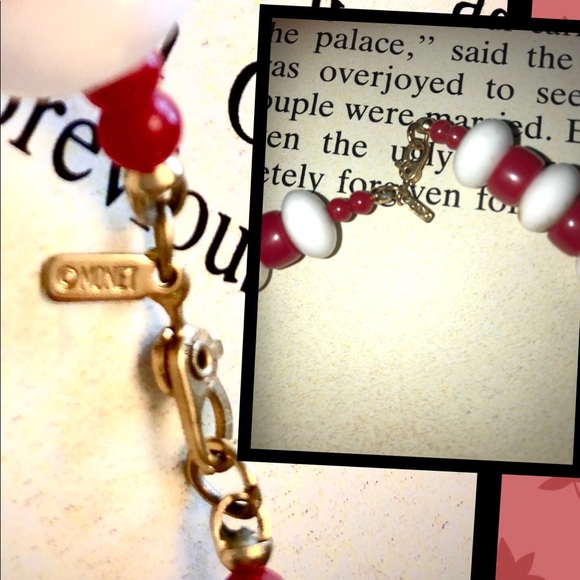 Monet vintage Red& white beaded choker Necklace🎪 collectible costume jewelry - Picture 3 of 4